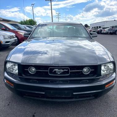 2007 Ford Mustang Deluxe