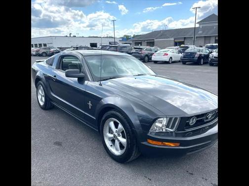 2007 Ford Mustang Deluxe