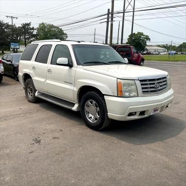 2004 Cadillac Escalade Base