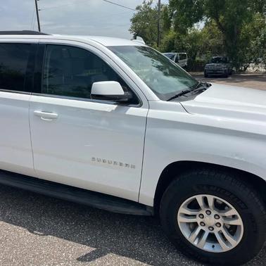 WHITE 2019 Chevrolet Suburban LT