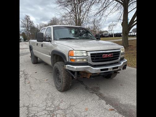 2004 GMC Sierra 2500 SLE H/D Crew Cab