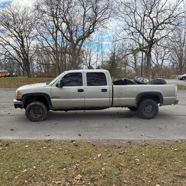 2004 GMC Sierra 2500 SLE H/D Crew Cab
