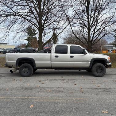 2004 GMC Sierra 2500 SLE H/D Crew Cab