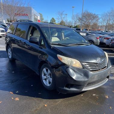 2011 Toyota Sienna LE
