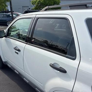 WHITE 2010 Ford Escape XLT