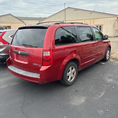 RED 2010 Dodge Grand Caravan SE