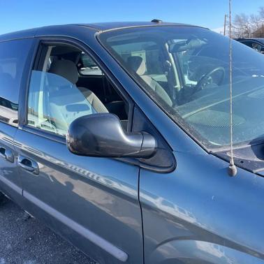 2007 Chrysler Town & Country Base