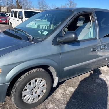 2007 Chrysler Town & Country Base