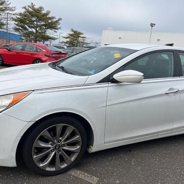 2013 Hyundai SONATA SE