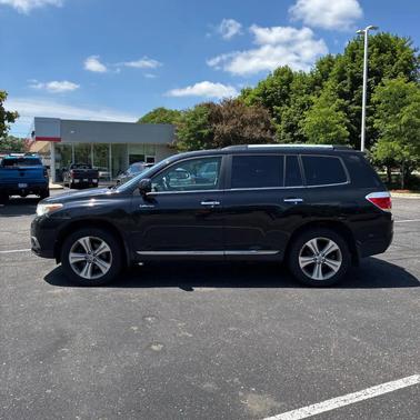 Black 2011 Toyota Highlander Limited