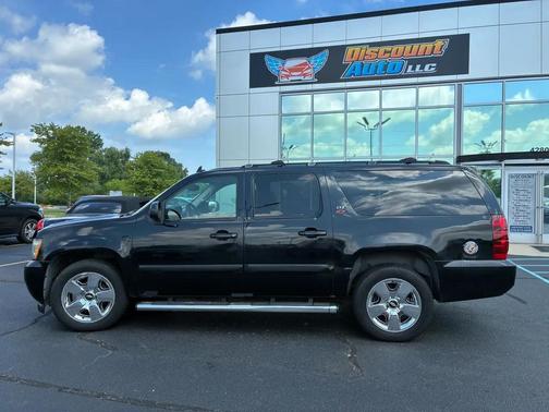 Black 2007 Chevrolet Suburban 1500 LTZ