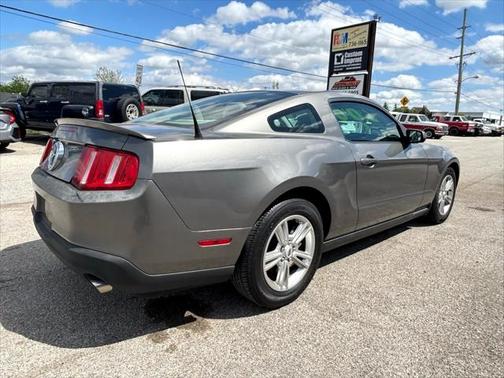 2011 Ford Mustang V6