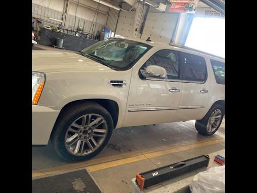 2012 Cadillac Escalade ESV Platinum Edition