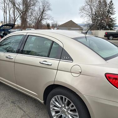 2013 Chrysler 200 Limited