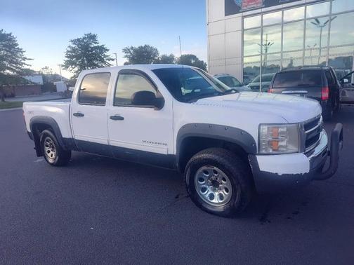 Summit White 2009 Chevrolet Silverado 1500 LT Crew Cab