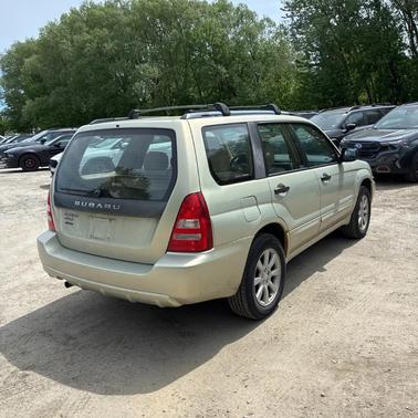 GOLD 2005 Subaru Forester 2.5 XS