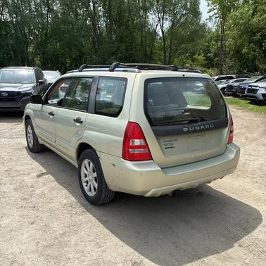 GOLD 2005 Subaru Forester 2.5 XS