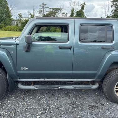 Superior Blue 2006 Hummer H3 Base