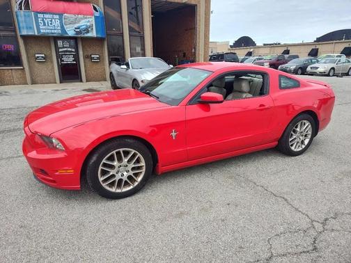 2014 Ford Mustang V6