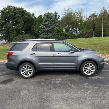 GREY 2013 Ford Explorer XLT
