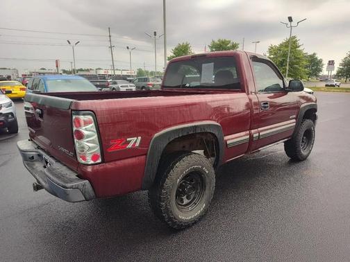 MAROON 2000 Chevrolet Silverado 1500 LS