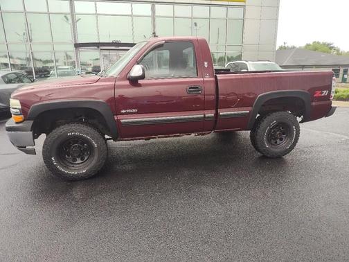 MAROON 2000 Chevrolet Silverado 1500 LS