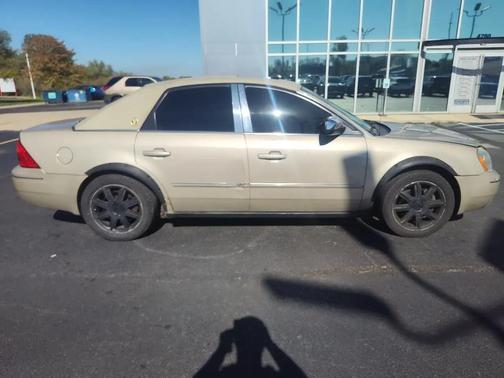 Pueblo Gold Clearcoat Metallic 2005 Ford Five Hundred Limited
