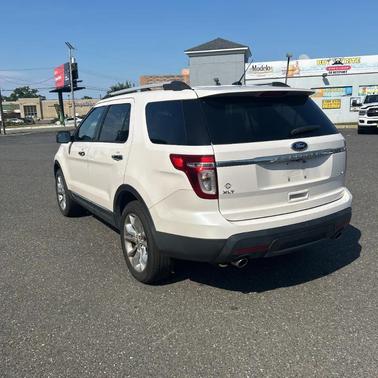 White Platinum Metallic Tri-Coat 2015 Ford Explorer XLT