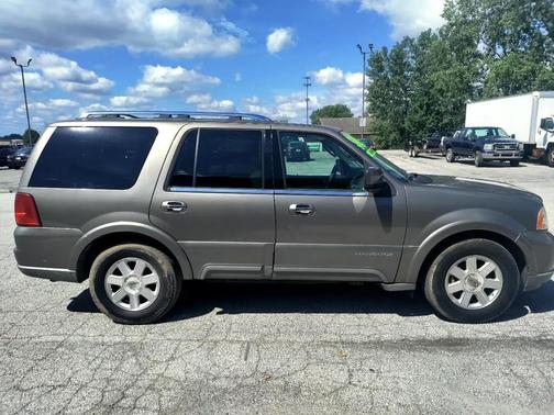 2004 Lincoln Navigator Luxury