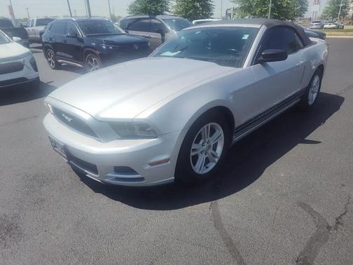 Black 2013 Ford Mustang V6