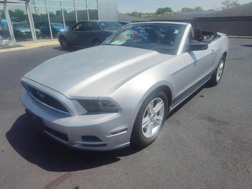 Black 2013 Ford Mustang V6