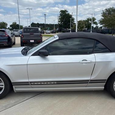 Black 2013 Ford Mustang V6