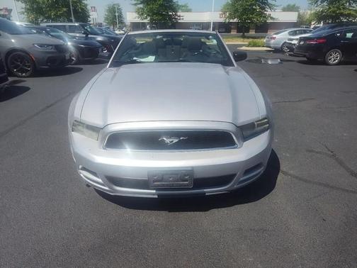Black 2013 Ford Mustang V6
