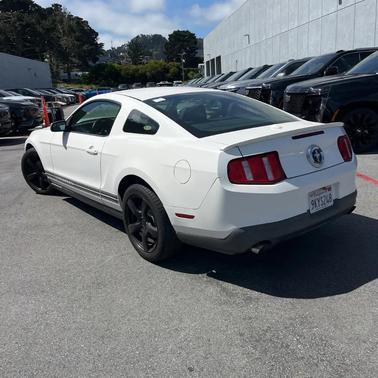 2011 Ford Mustang V6 Premium