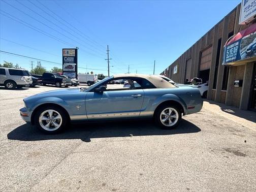 2008 Ford Mustang Deluxe