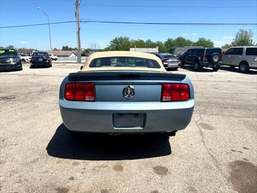 2008 Ford Mustang Deluxe