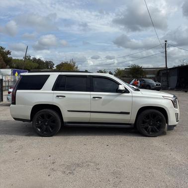 2015 Cadillac Escalade Luxury