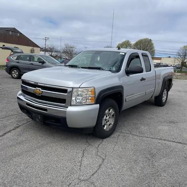 Sheer Silver Metallic 2010 Chevrolet Silverado 1500 LT
