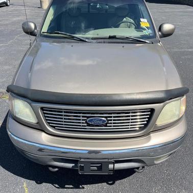 GOLD 2002 Ford F-150 XL