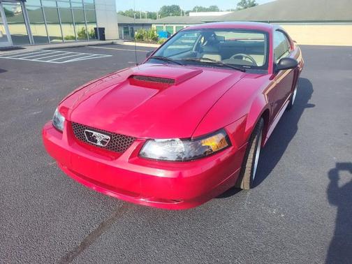 Performance Red Clearcoat 2001 Ford Mustang GT