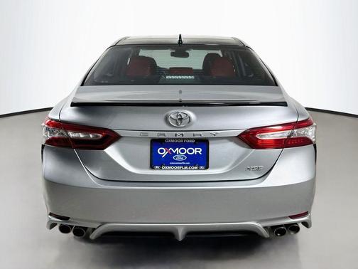 Celestial Silver / Midnight Black Metallic 2019 Toyota Camry XSE