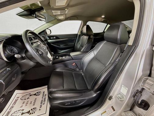 2021 Nissan Maxima SV