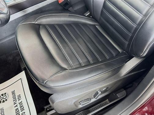 Burgundy Velvet Metallic Tinted Clearcoat 2023 Ford Edge SEL