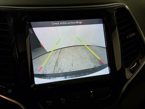 Bright White Clearcoat 2021 Jeep Cherokee Limited