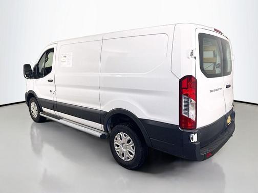 Oxford White 2024 Ford Transit-250 Base