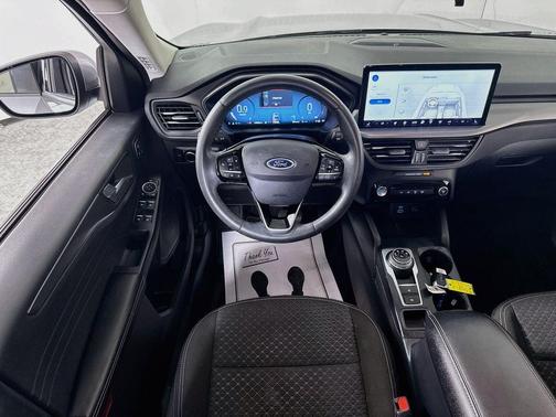 Iconic Silver Metallic 2023 Ford Escape Active