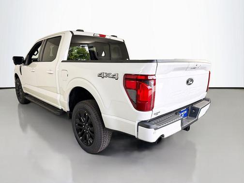 Avalanche 2026 Ford F-150 XLT