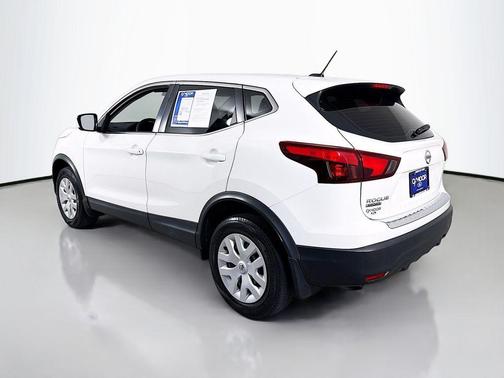 Glacier White 2019 Nissan Rogue Sport S