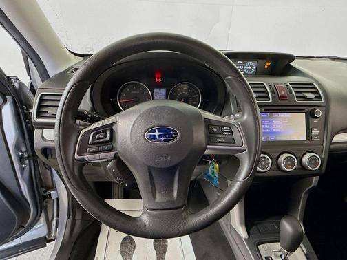 Ice Silver Metallic 2016 Subaru Forester 2.5i