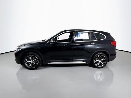 Black Sapphire Metallic 2019 BMW X1 xDrive28i